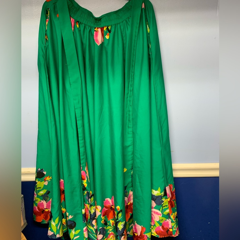 Moon Orchid Green Floral size Large